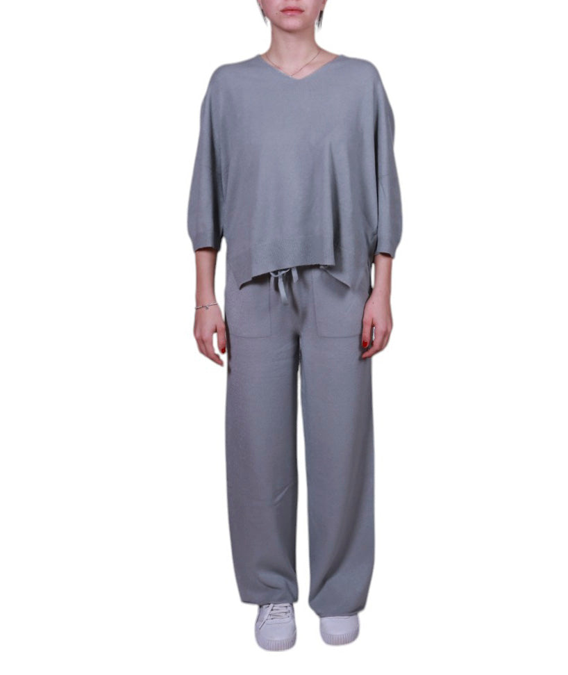 Maglia donna, scollo a V, con manica 3/4 e spacchetti laterali Made in Italy