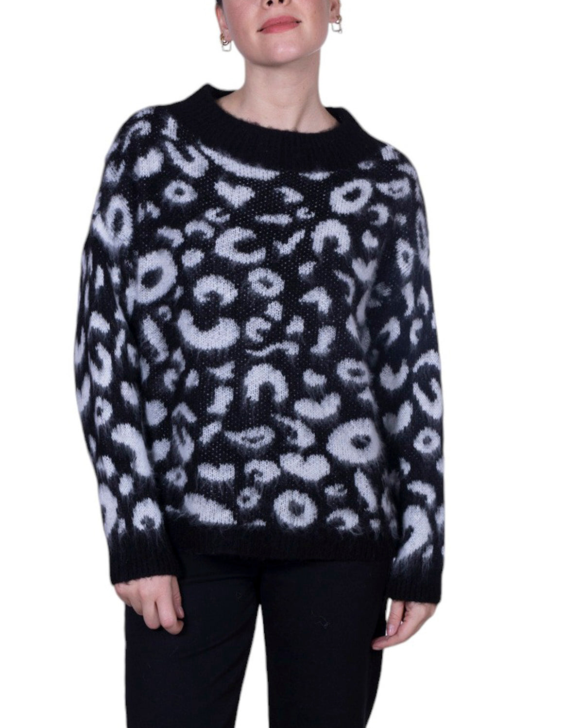 Maglia donna in misto lana con fantasia leopardata e vestibilità morbida