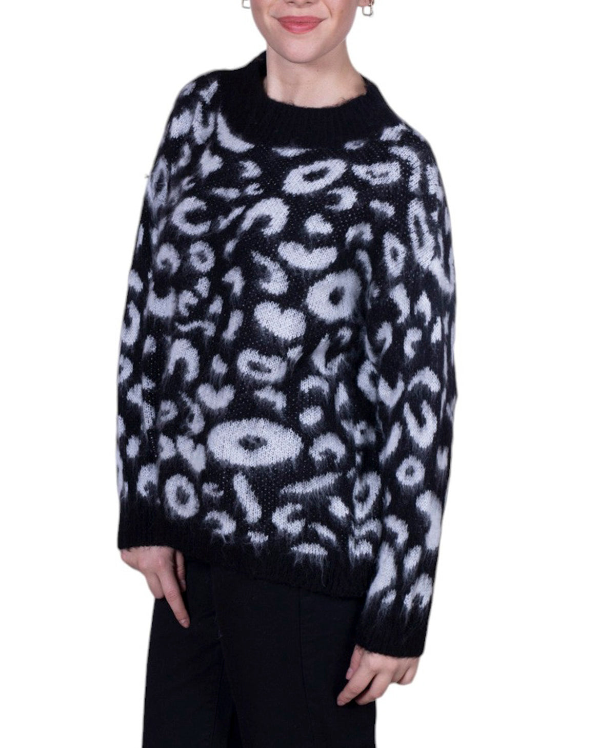 Maglia donna in misto lana con fantasia leopardata e vestibilità morbida