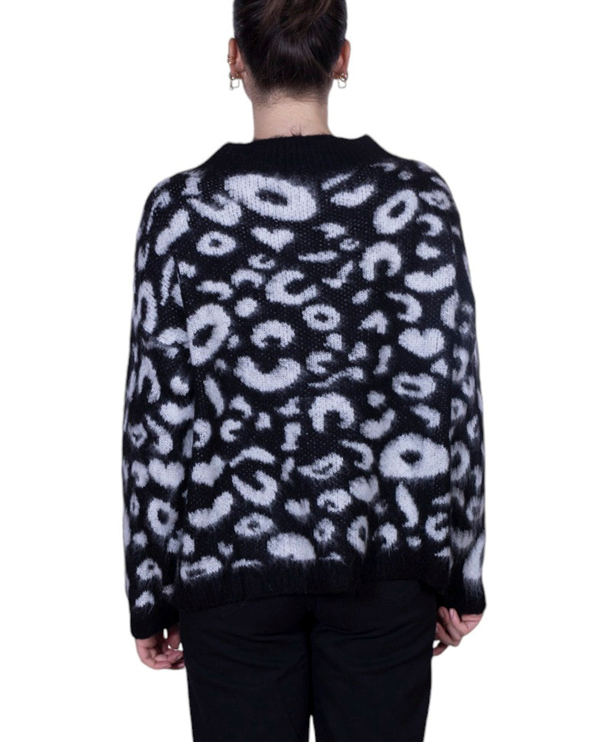 Maglia donna in misto lana con fantasia leopardata e vestibilità morbida
