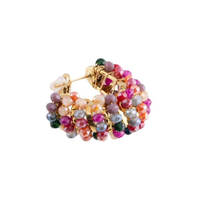 Orecchini a cerchio con perline multicolor sfaccettate su base metallica dorata