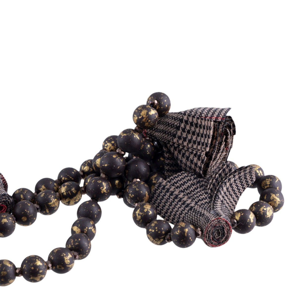 Collana lunga Elegance con fiocchi in tessuto e perle decorative effetto lucido