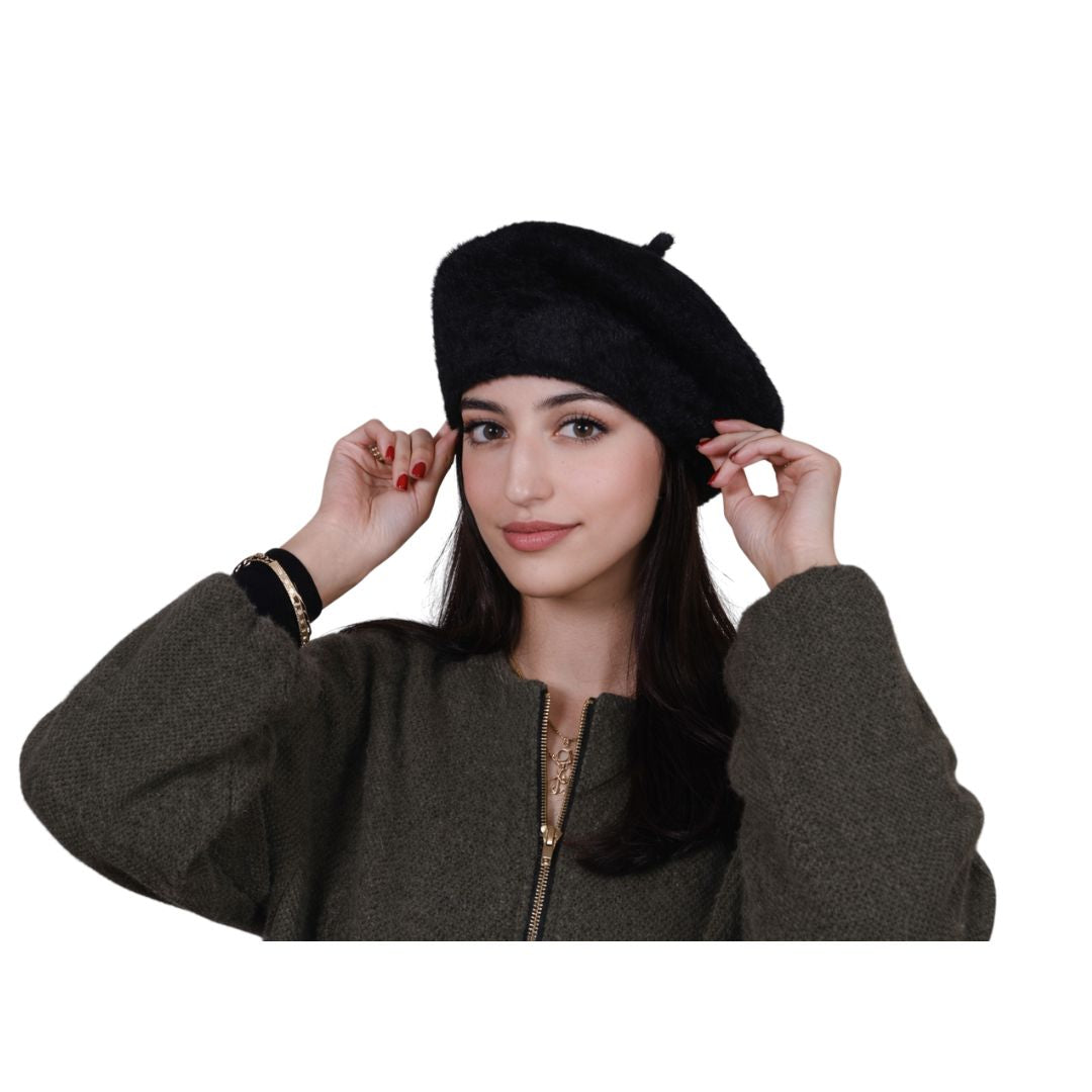 Cappello basco da donna in tessuto peloso morbido e caldo a Made in Italy