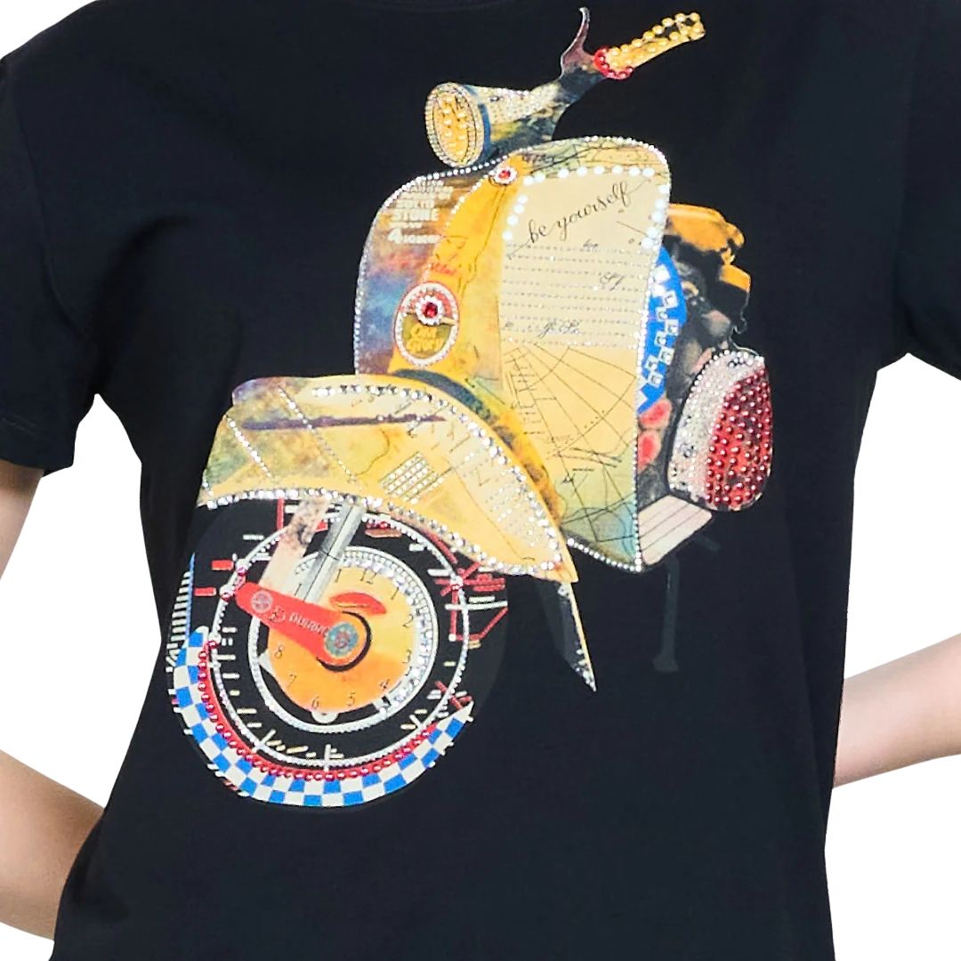 T-shirt donna a maniche corte con disegno vespa gialla e strass Made in Italy