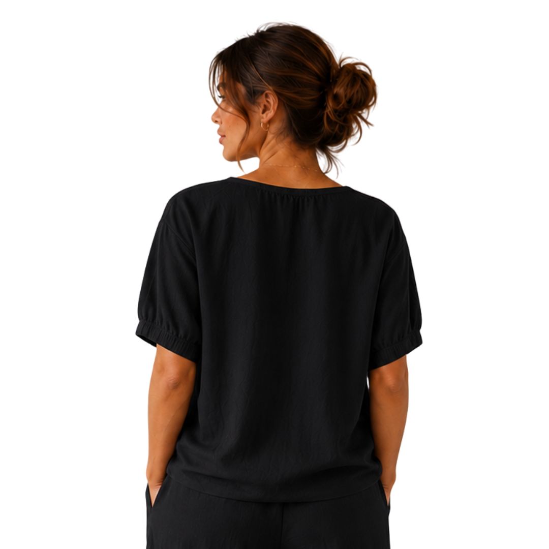 Blusa donna a maniche corte e scollo a v con applicazione, in 100% cotone