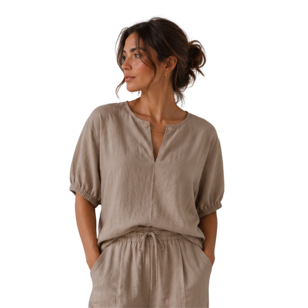 Blusa donna a maniche corte e scollo a v con applicazione, in 100% cotone