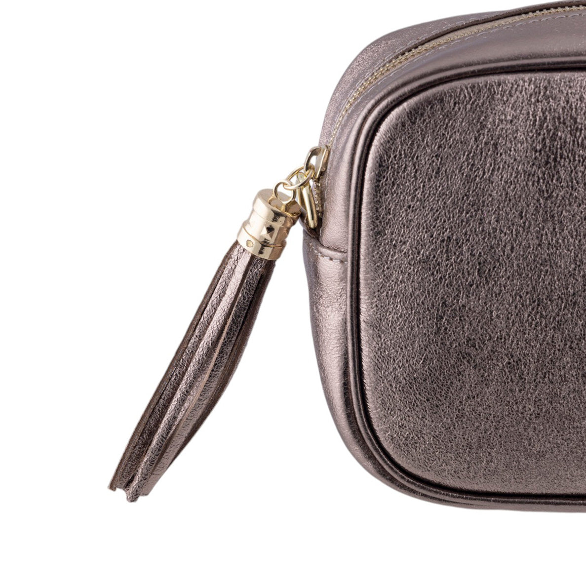 Borsa cubotto in vera pelle martellata con tracolla regolabile e zip superiore