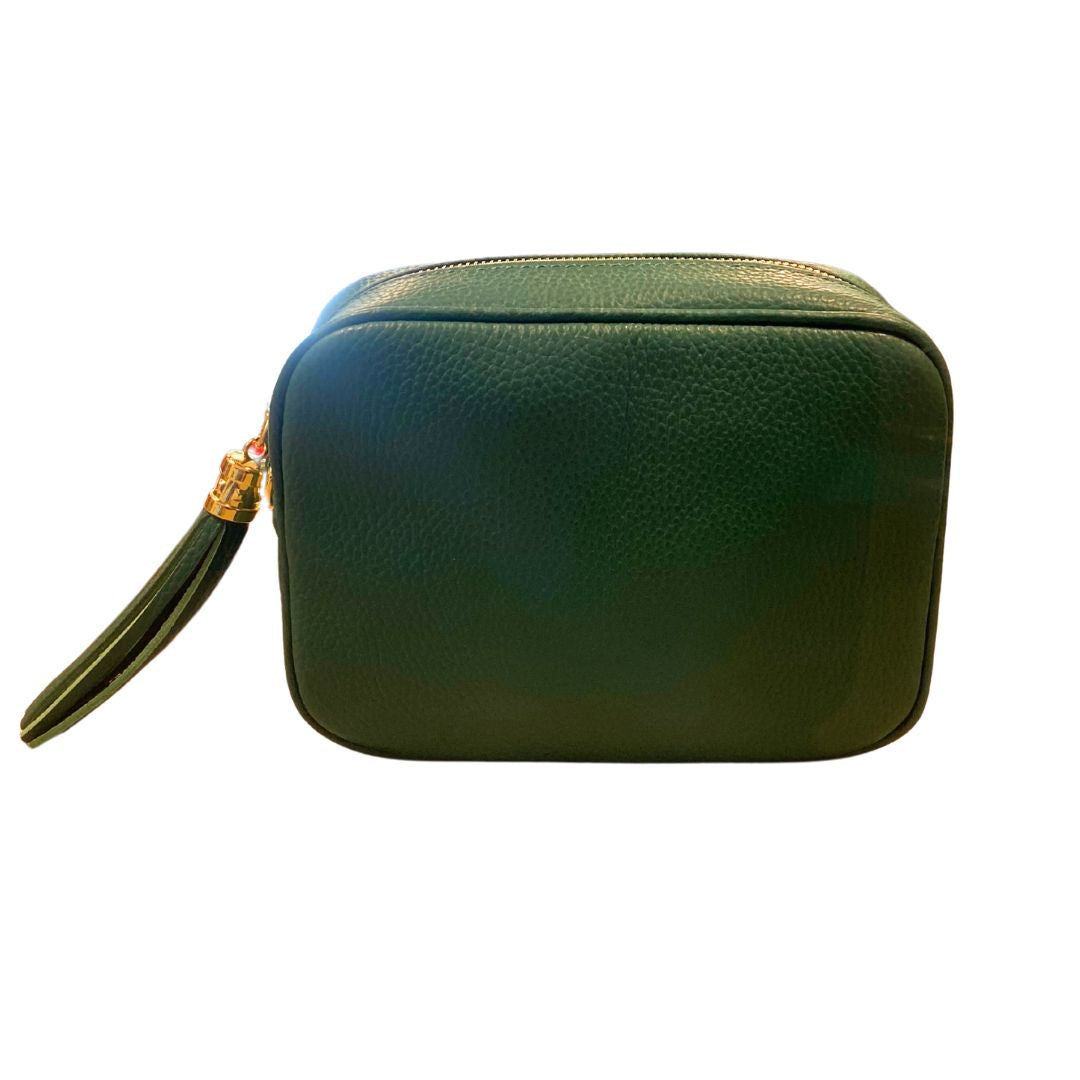 Borsa cubotto in vera pelle martellata con tracolla regolabile e zip superiore