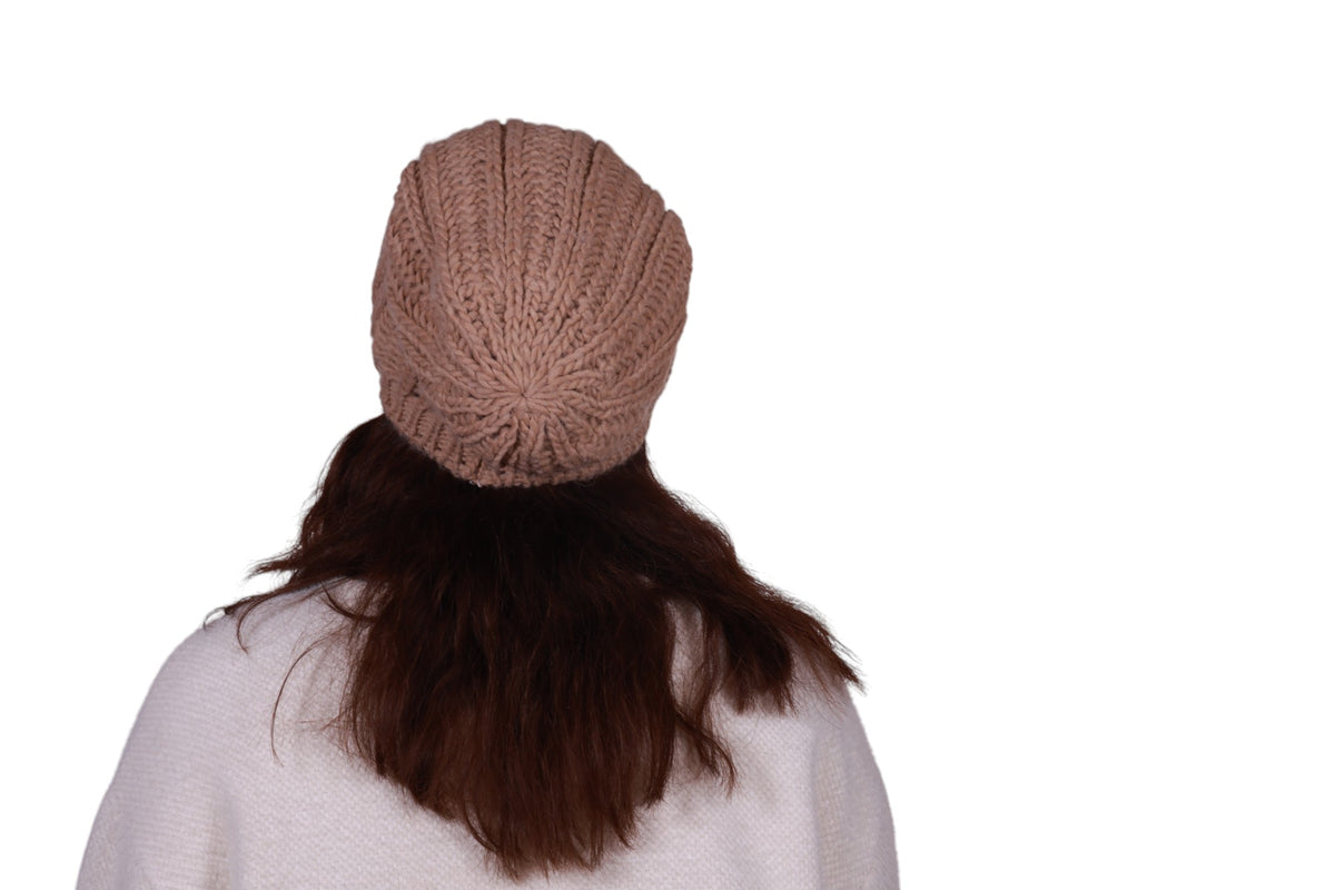 Berretto donna in misto lana intrecciata, lavorazione a maglia Made in Italy