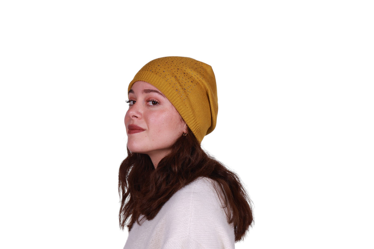 Berretto donna in misto lana con brillantini e cucitura posteriore Made in Italy