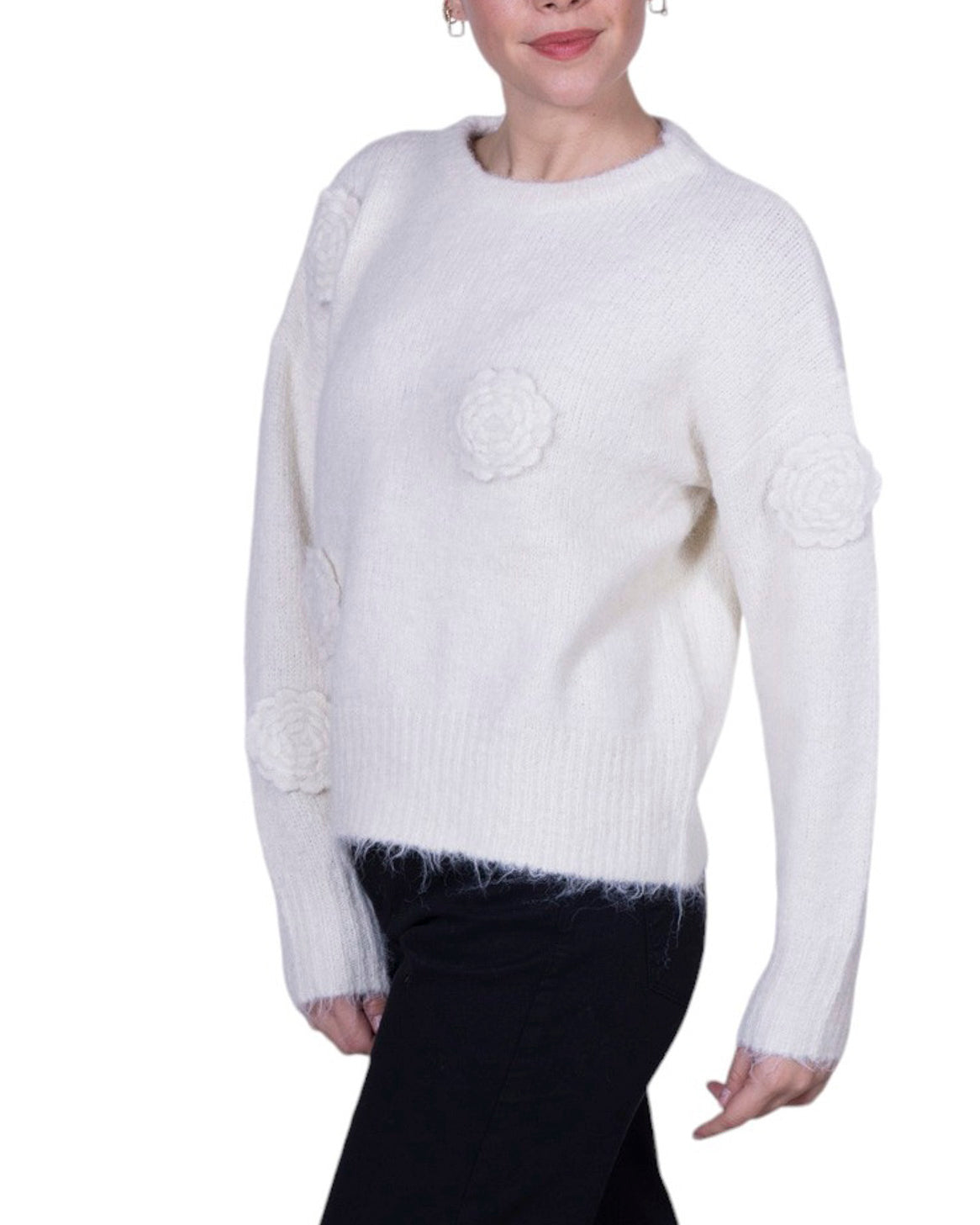 Maglia donna girocollo in filato morbido con applicazioni floreali in rilievo